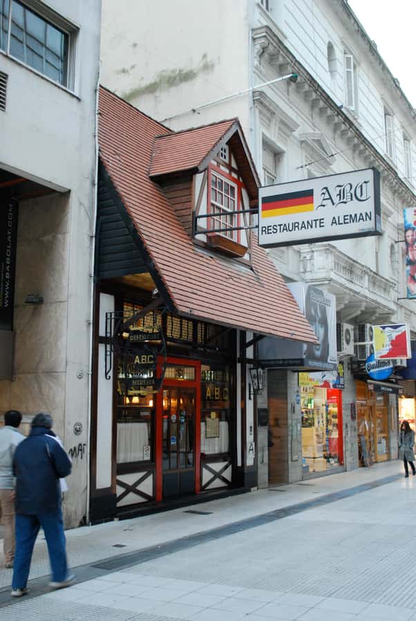Nazis in Buenos Aires: a historical walking tour - The National Arms Museum and the role of institutions