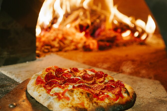 Neapolitan Pizza Class with Lunch and Winery Tour - A three-course lunch with wine