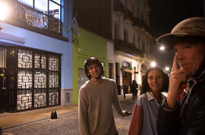 Night Bike Ride for small groups - Avenida Corrientes after dark