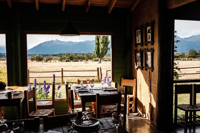 Patagonian Ranch: Nibepo Aike Adventure with Horseback Riding - The long road from El Calafate to Nibepo Aike