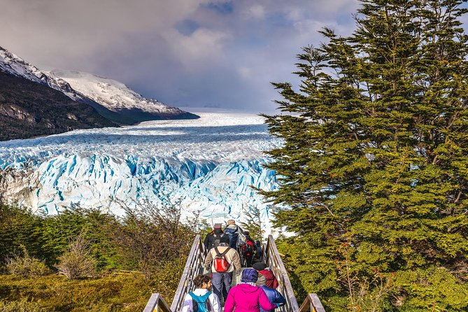 Perito Moreno Glacier Walkway Tour - The first view at Mirador de los Sigurs