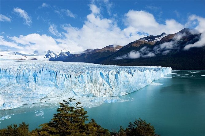 Perito Moreno Glacier with Nautic Safari - The 55-minute navigation at Perito Moreno
