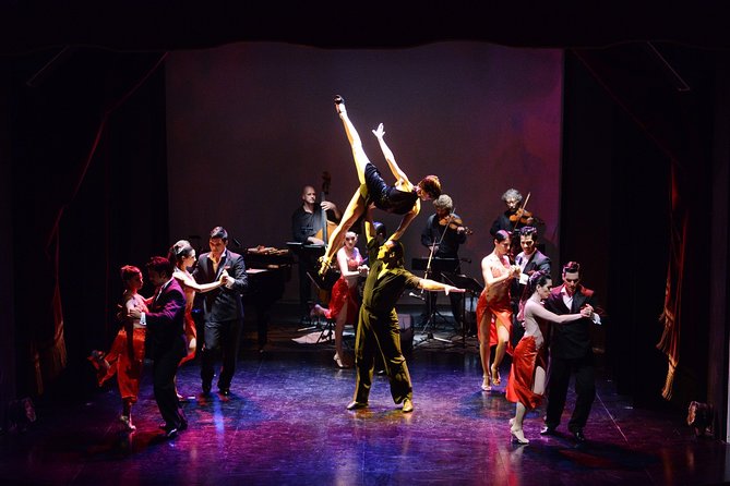 Piazzolla Tango Show and Dinner in Buenos Aires - The 30-minute tango lesson