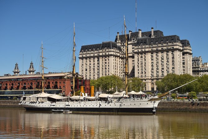Pick up at Airport + City Tour + Drop off at Cruise Port - La Boca, tango, and immigrant stories