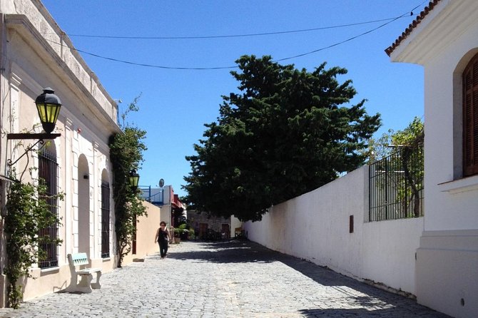 Premium Day Trip to Colonia del Sacramento - Basilica del Santísimo Sacramento