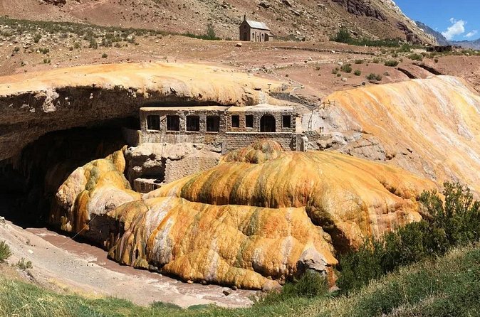 Private Andes High Mountain tour - lunch with wines - The guide and driver can shape the whole day
