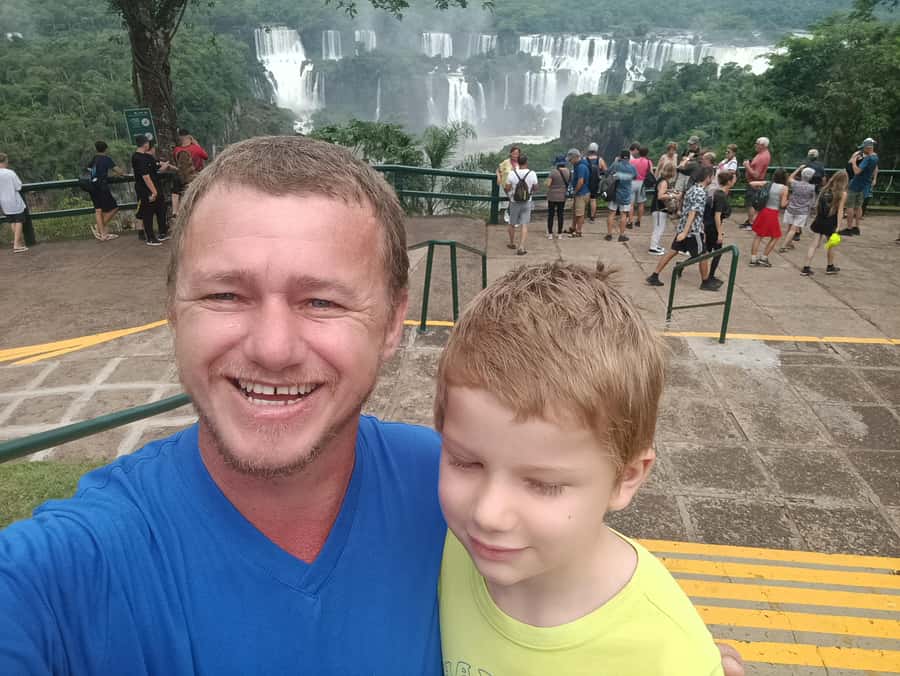 PRIVATE - Argentina Falls and Brazil Falls in 2 days - The optional boat ride near the falls