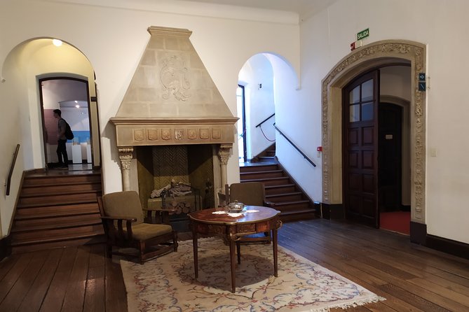 Private Evita and Peronism Historical Tour in Buenos Aires - Casa Rosada in a 15-minute introduction