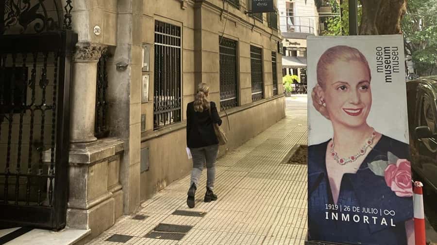 Private Evita and Peronism Historical Tour in Buenos Aires - The Evita Museum: objects, voice, and image