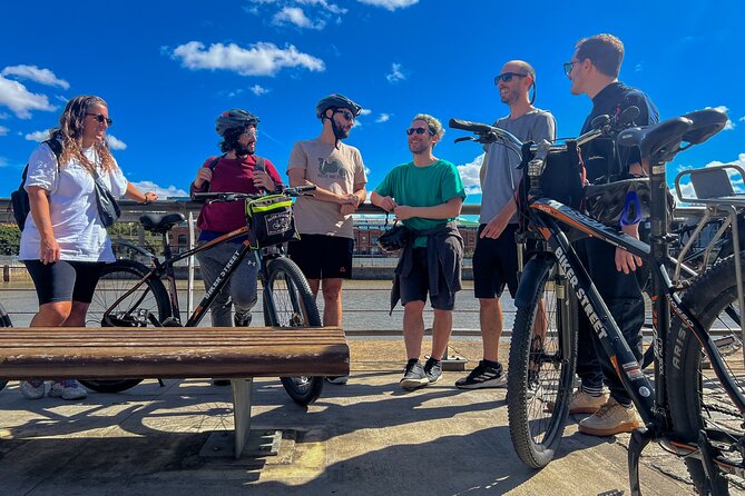 Private Full Day Bike Tour Around Buenos Aires with Local Host - Plaza de Mayo and Buenos Aires’ Civic Center