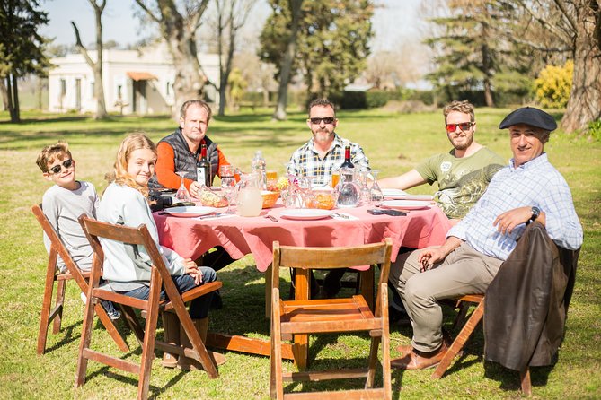 Private Gaucho Day with Estancia - Folk music and dancing after lunch