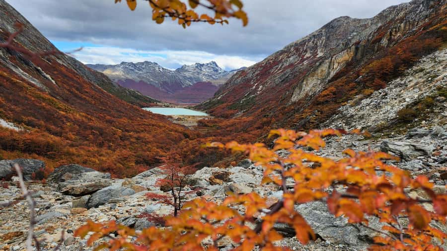 Private Guided Day Hike to Glacier Ojo del Albino - Laguna Esmeralda gives you an early reward