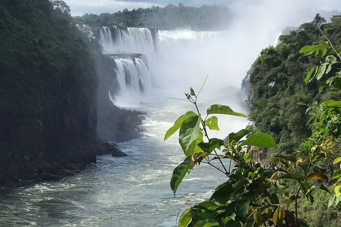 Private Iguassu Falls Tour on Both Sides - Why Seeing Both Sides Makes Sense