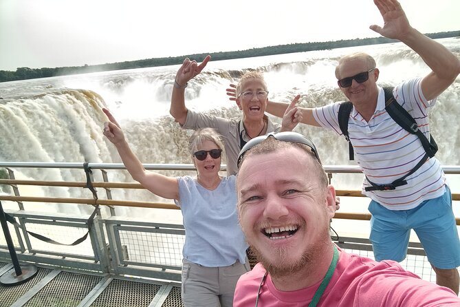 PRIVATE - iguazu falls in 1 day Brazil + Argentina + boat option - The boat option changes the mood