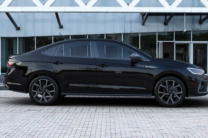 Private Sedan from Buenos Aires Airport AEP to Ezeiza Airport EZE - Price and value for solo passengers or groups