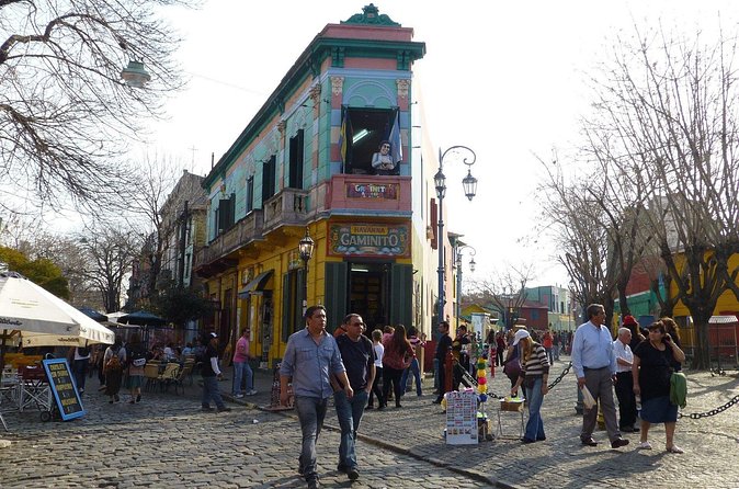 Private tour of Buenos Aires with guide and driver - Recoleta adds European elegance