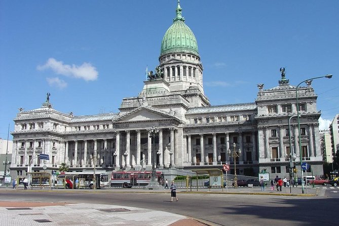 PRIVATE TOURS IN BUENOS AIRES - CITYTOUR with english speaking guide & driver - Palermo’s park, monuments, and open space