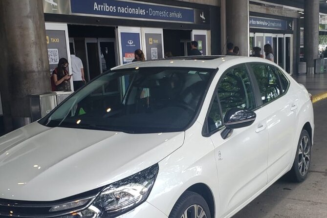 Private Transfer Jorge Newbery Airport to Hotel in Buenos Aires - Finding the Driver Inside the Airport Hall