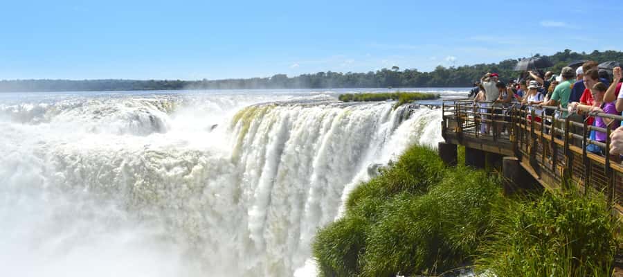 Puerto Iguazu: Iguazu Falls Argentinian Side Full-Day Tour - Devil’s Throat, the park’s great roar