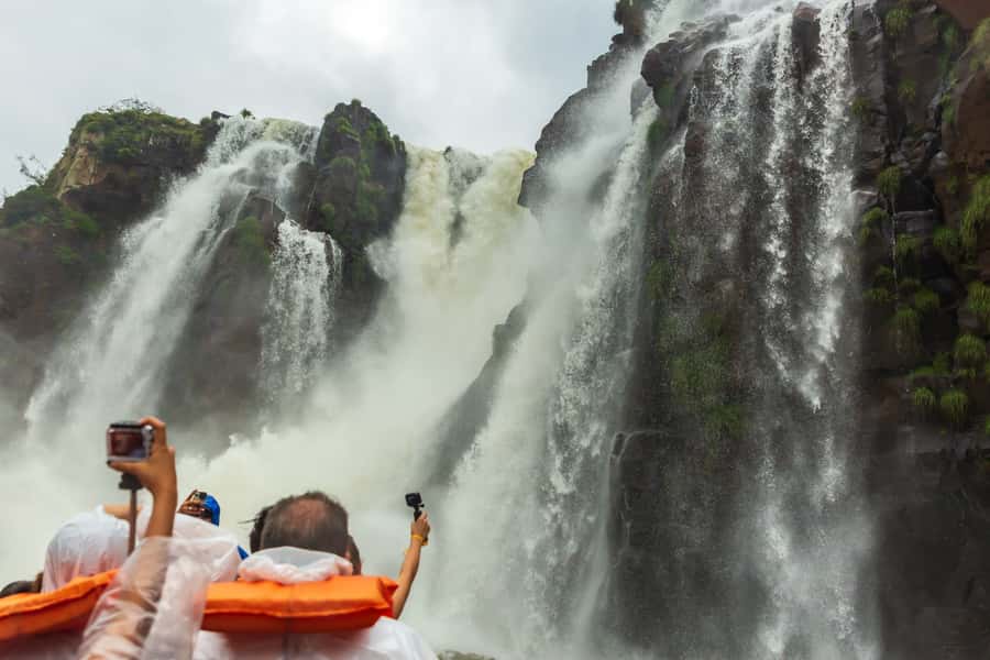 Puerto Iguazu: Iguazu Falls Boat Tour and Gran Aventura - San Martin Island and the final stretch