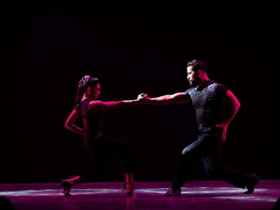 Puerto Iguazú: Madero Tango Show with Optional Dinner - The Cataratas Casino: an optional adult-only add-on