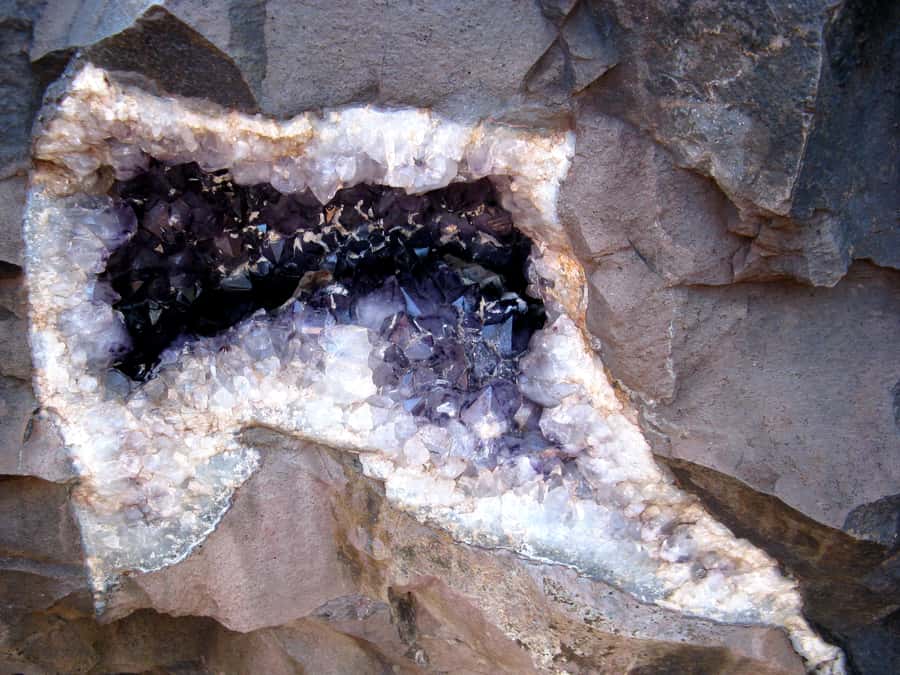 Puerto Iguazu: San Ignacio Mission and Wanda Mines Tour - Wanda Mines and the geology of Misiones