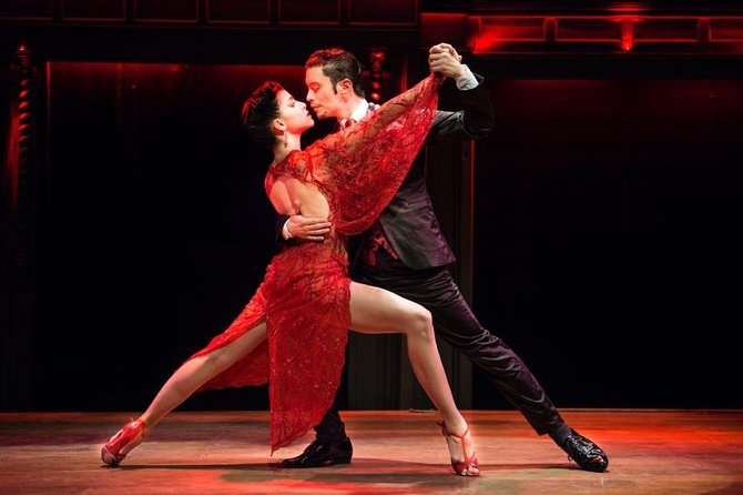 Querandi Tango show Vip with private transfer - Pickup timing and the Buenos Aires traffic factor