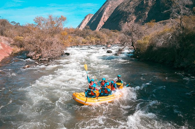 Rafting on the River Oath - Paddling through the rapids as a team