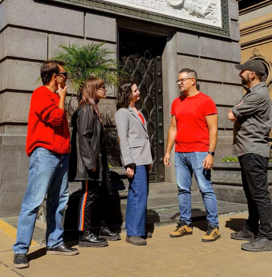 Recoleta & Cemetery for curious people - Timing, languages, and physical demands