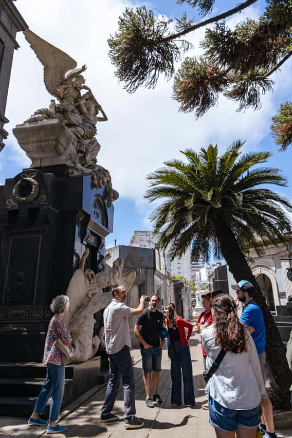 Recoleta Cemetery - Small Group Tour of History & Secrets - A guide who knows when to pause