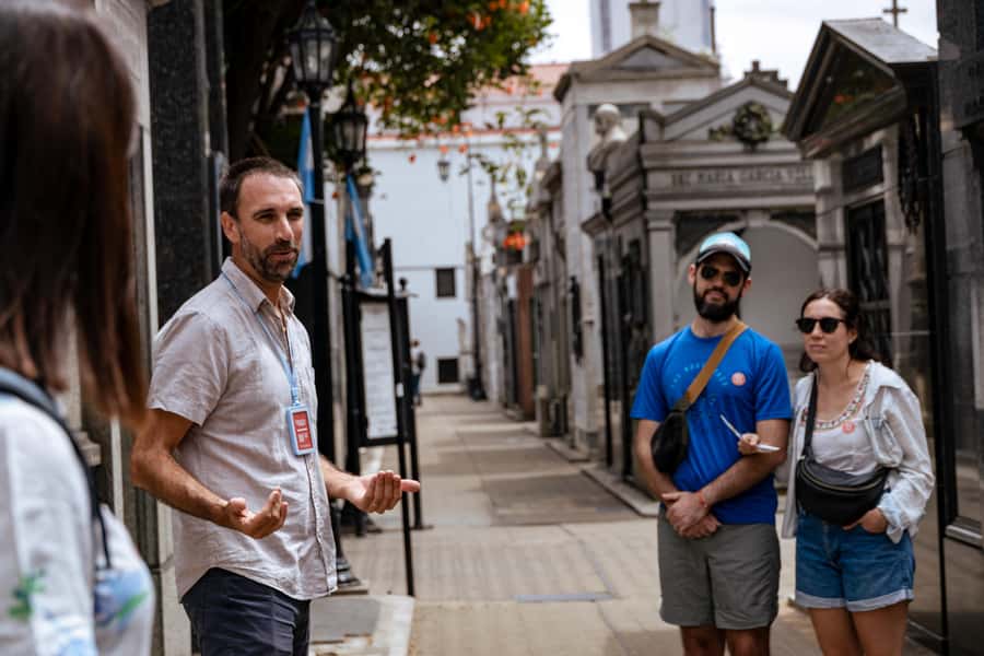 Recoleta Cemetery - Small Group Tour of History & Secrets - Heat, rain, and the practical side of the walk