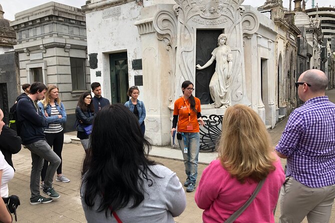 Recoleta Cemetery Walking Tour - The first hour: mausoleums, famous figures, and ghost stories