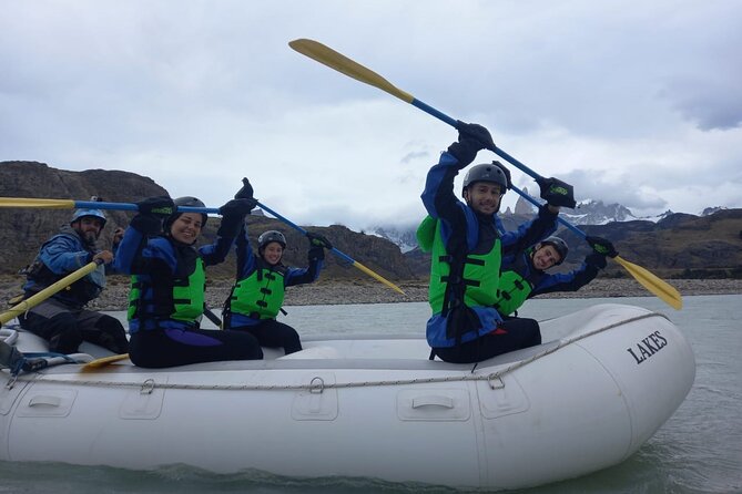 Rio de las Vueltas Rafting Experience - El Chalten - Meeting at Comarka and getting ready
