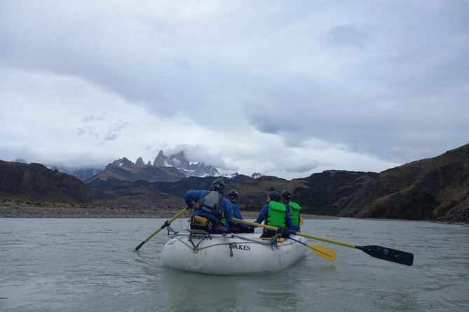 Rio de las Vueltas Rafting Experience - El Chalten - The five-minute ride to the launch point