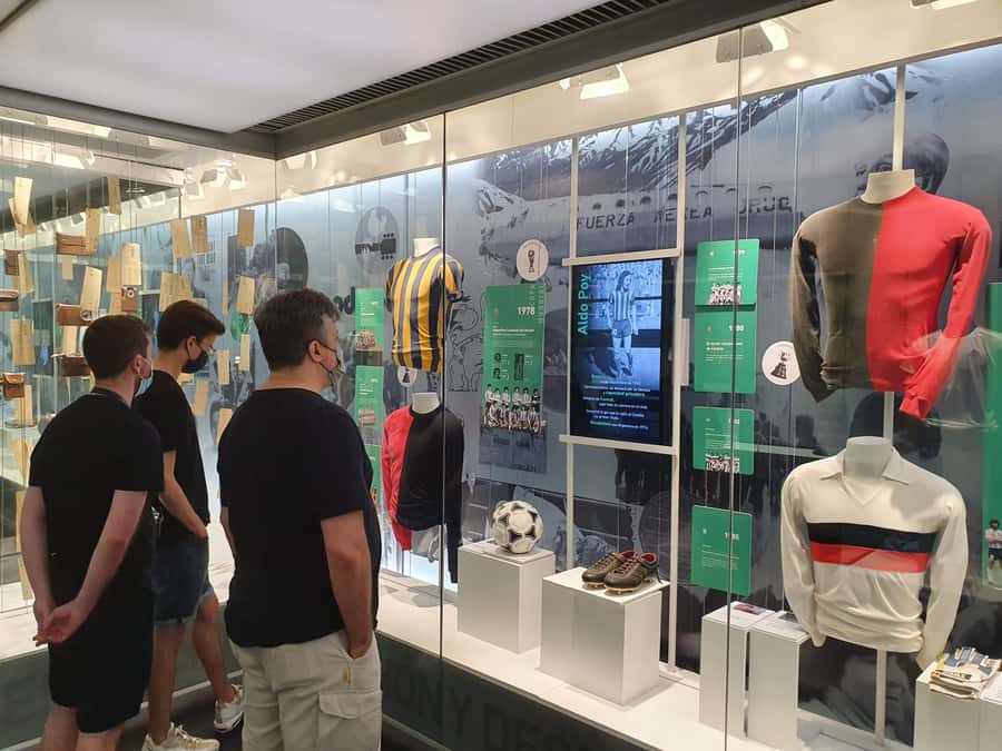 Rosario: Newell's Old Boys Football Match and Messi Tour - Planning around the match date