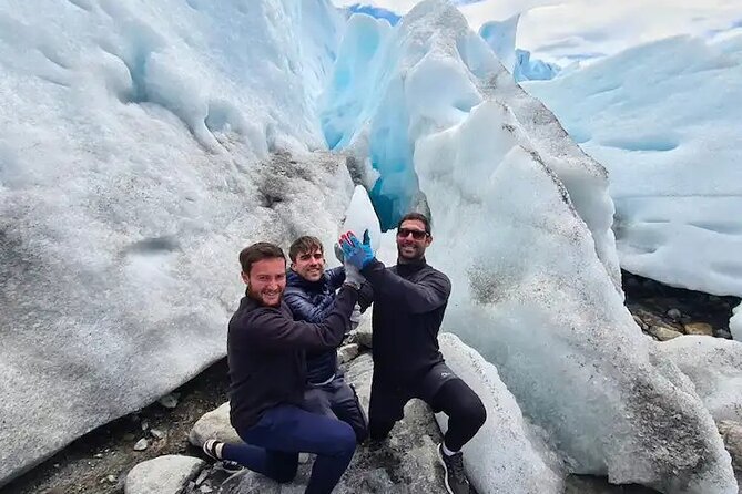 Safari Azul: Perito Moreno Boat & Walking Tour to touch the ice - Key points at a glance