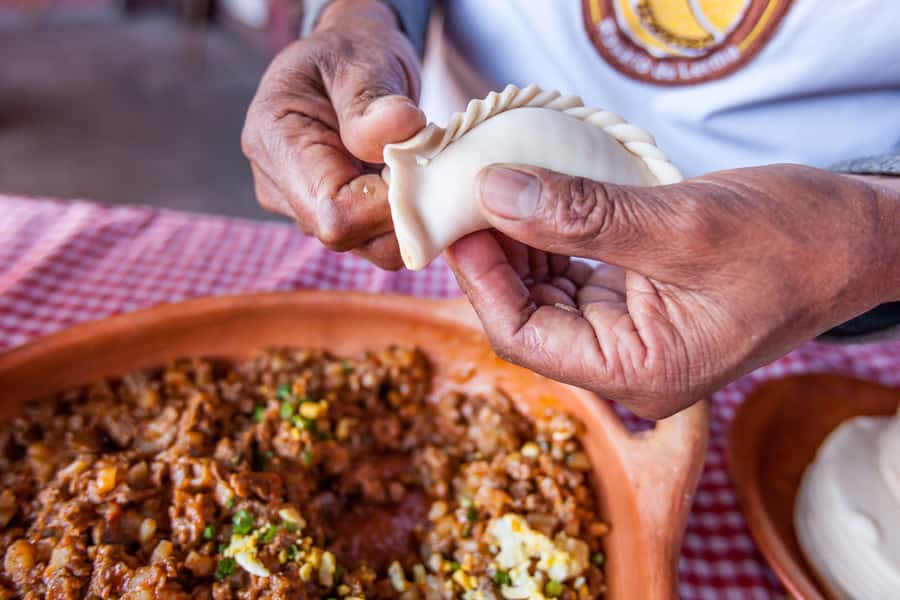Salta en un Bocado - Cultural Tour & Empanada Tasting - Plaza 9 de Julio and the colonial center