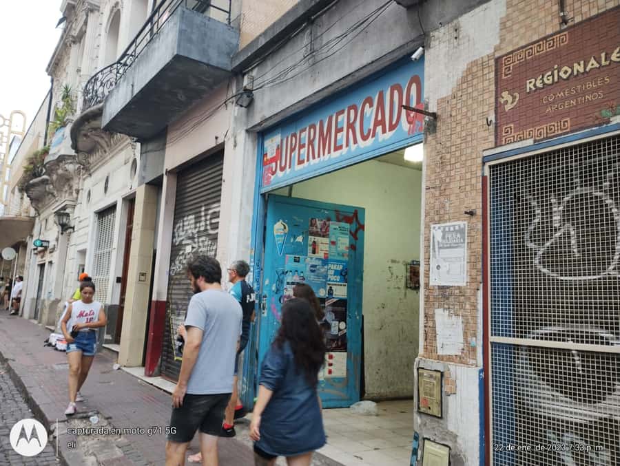 San Telmo Private Guided amazing Walking Tour - Casa Minima, a small stop with a big photo appeal