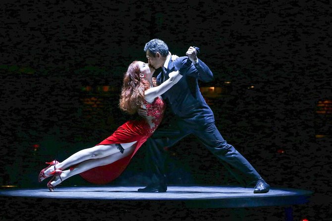 Señor Tango Show with Optional Dinner in Buenos Aires - Timing can stretch beyond the advertised duration