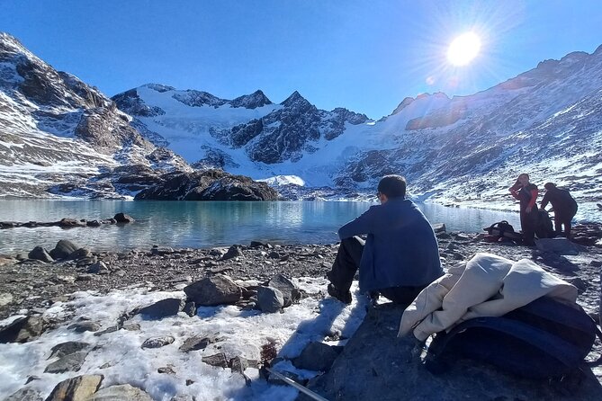 Small group Trekking to Vinciguerra Glacier and Témpanos Lagoon - Clothing and gear that can save your day