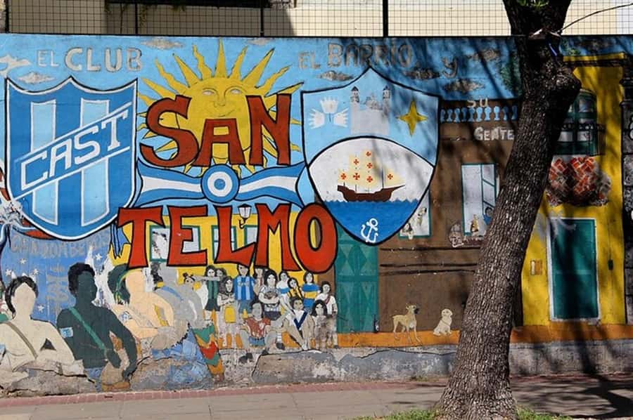 Small-Group Walking Tour San Telmo Neighborhood - Cobblestones, old houses, and San Telmo’s bohemian side