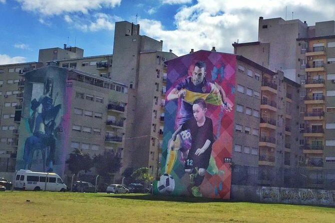 Street art in Buenos Aires - Why a bicycle is a smart way to see Buenos Aires art