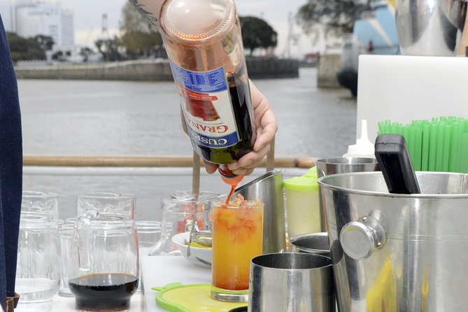 Sunset Río de la Plata & Open Bar - Key things to know before sailing