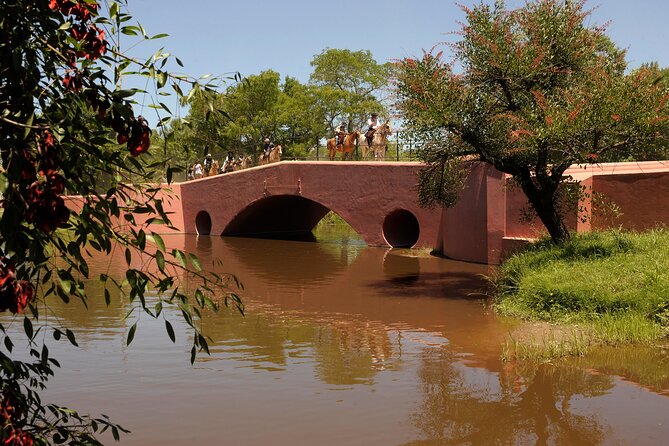 Tailor-made Day Tour to San Antonio de Areco & Estancia El Ombu - Guides who shape the day