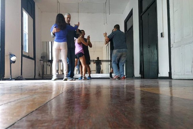 Tango lesson and Milonga tour - Why this Buenos Aires tango evening works