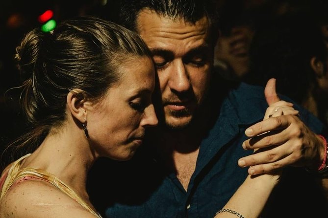 Tango Lesson and Wine Tasting in Buenos Aires, Argentina - The first 60 minutes: tango without the pressure