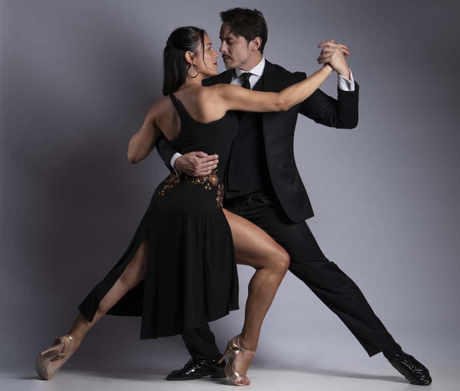 Tango Lesson in Buenos Aires with professional dancers - What the one-hour schedule really gives you