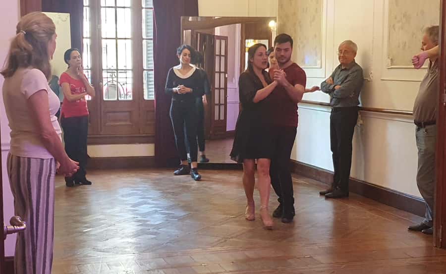 Tango Lesson in Buenos Aires with professional dancers - Practical preparation for the class