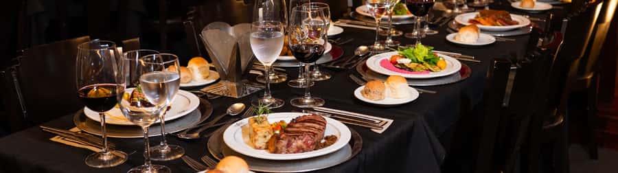 Tango Porteño: The Best Tango Night in Buenos Aires - The 8:45 dinner: useful, social, and not always the main event