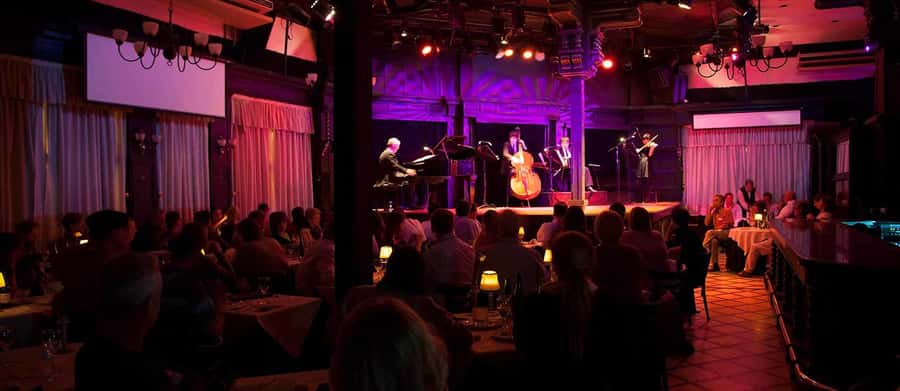 Tango Show at El Querandi with optional Dinner - The Meal and Included Drinks